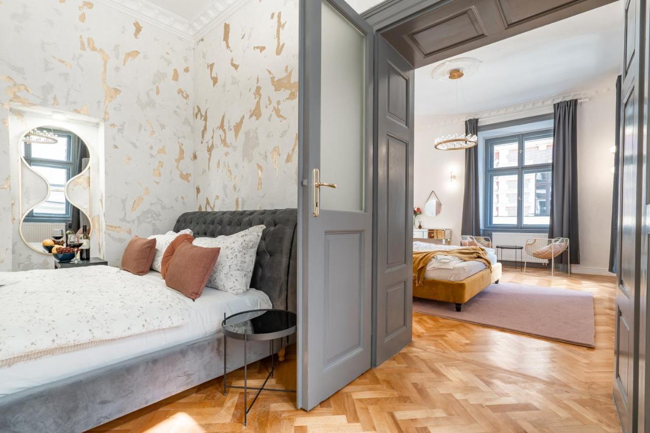 Emperor Castle View Suite Prague Exterior photo