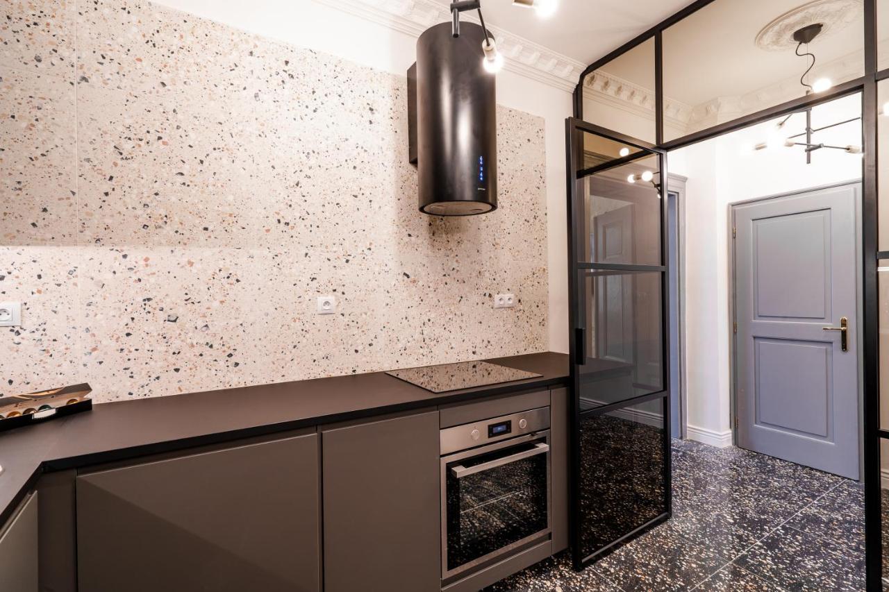 Emperor Castle View Suite Prague Exterior photo